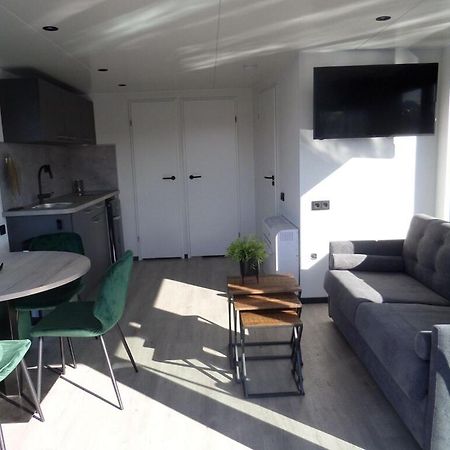 Modern Houseboat With Air Conditioning Located In Marina Uitgeest Экстерьер фото