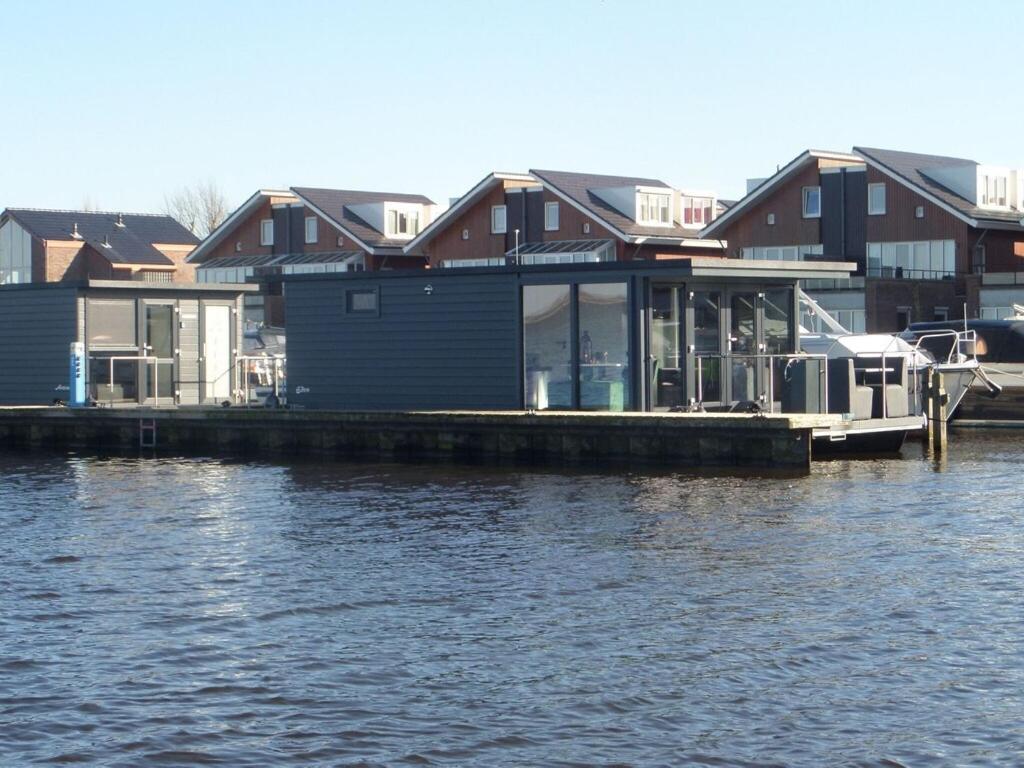 Modern Houseboat With Air Conditioning Located In Marina Uitgeest Экстерьер фото